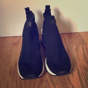 MK trending snickers